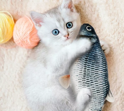 Katzenspielzeug Plüschfisch mit Katzenminze 21cm